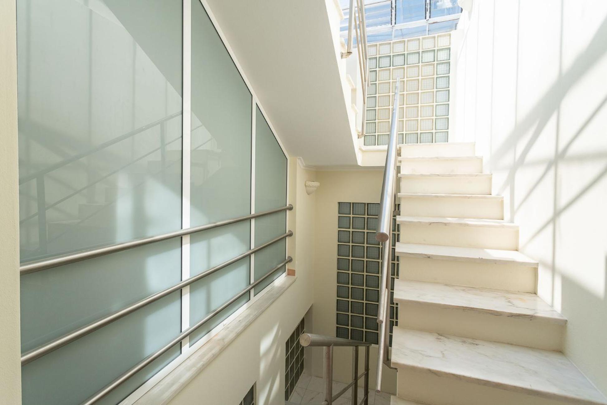 Blife Alicya Private Rooms Faro Bagian luar foto