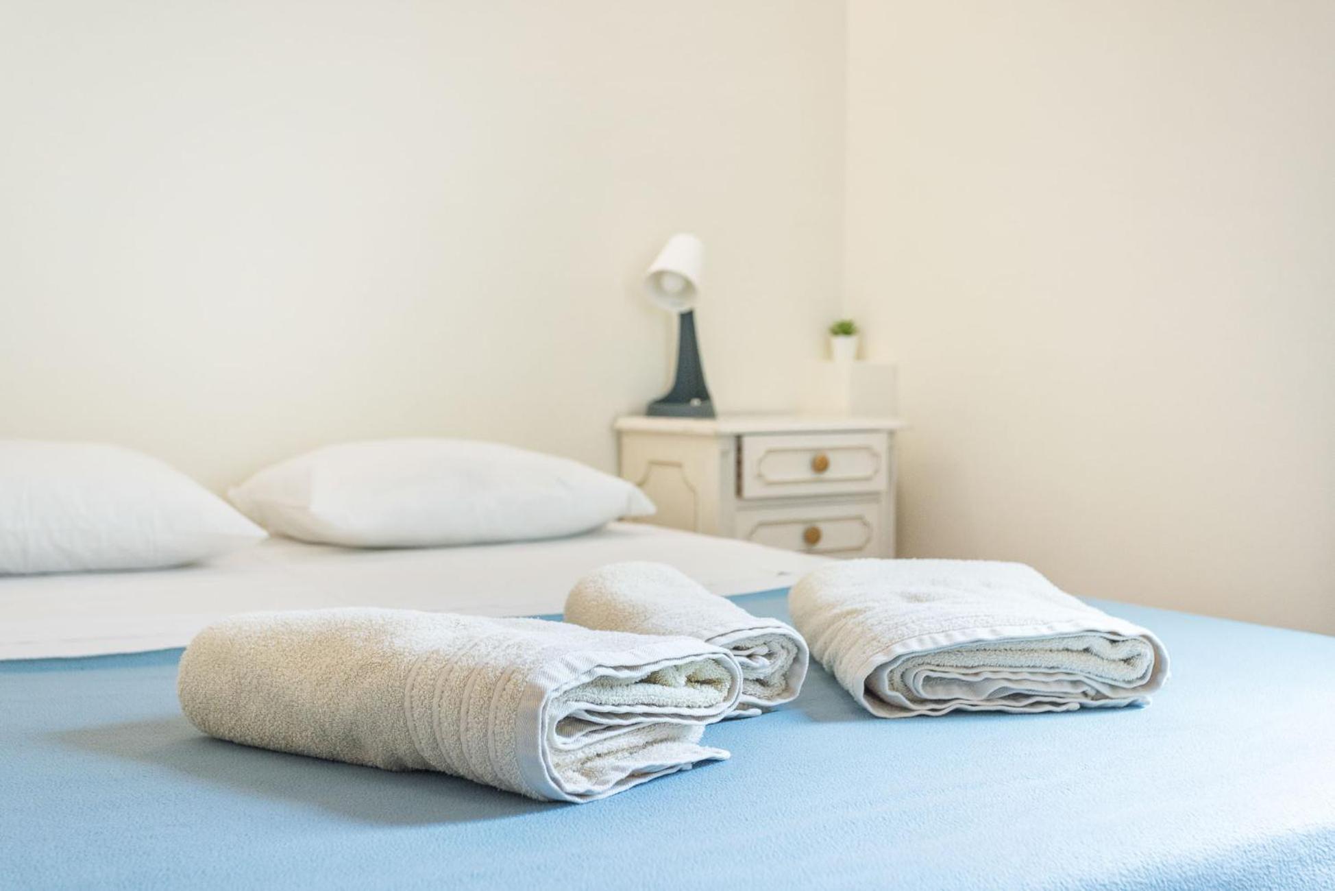 Blife Alicya Private Rooms Faro Bagian luar foto