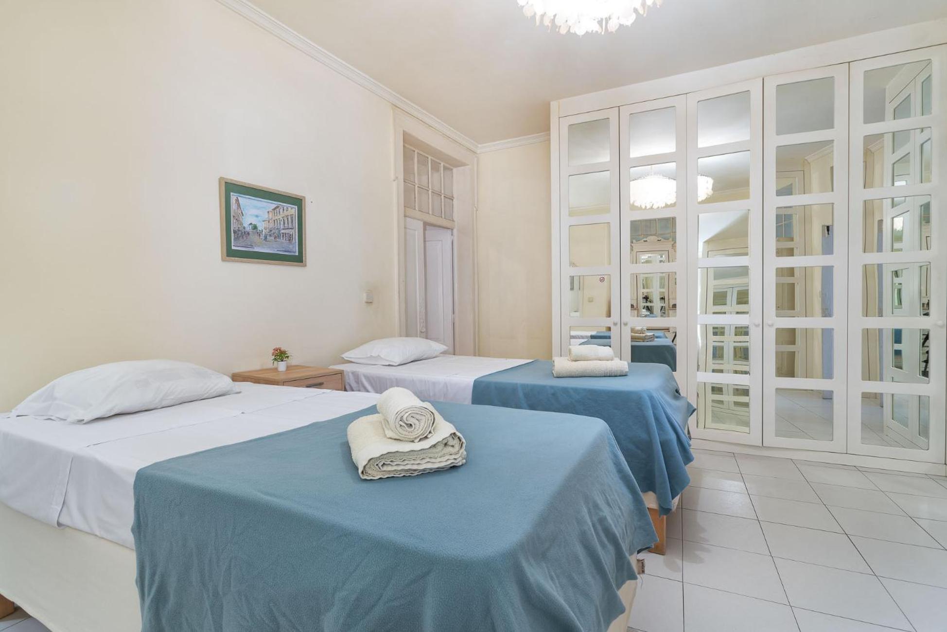 Blife Alicya Private Rooms Faro Bagian luar foto