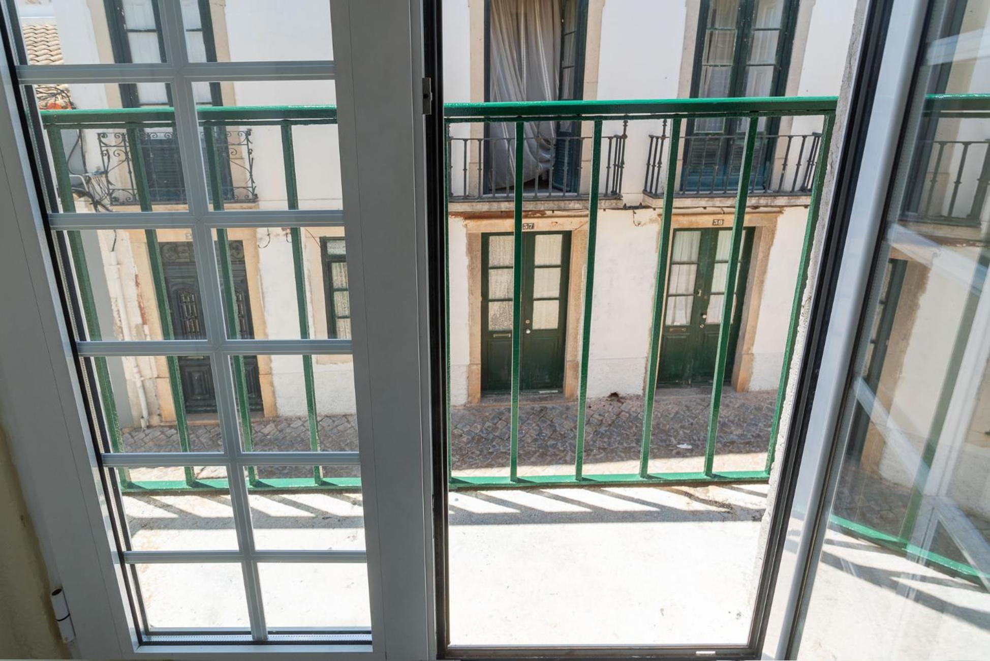 Blife Alicya Private Rooms Faro Bagian luar foto