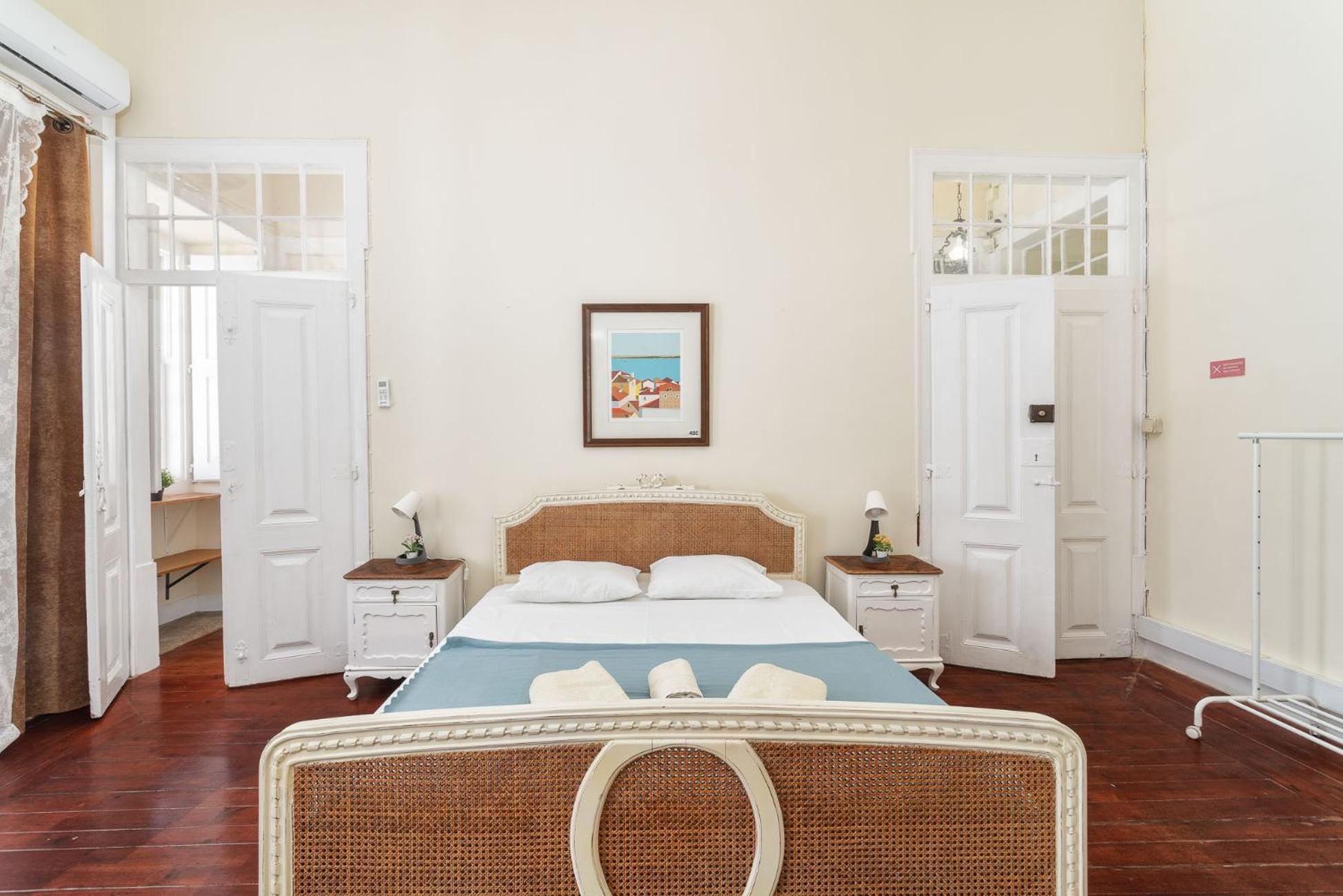 Blife Alicya Private Rooms Faro Bagian luar foto